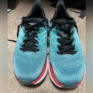 Hoka Clifton 8